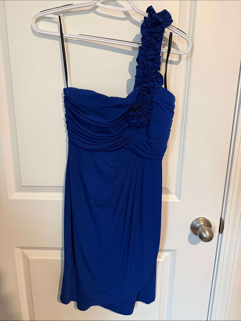 Valerie Bertinelli One-Shoulder Royal Blue Ruffle Dress